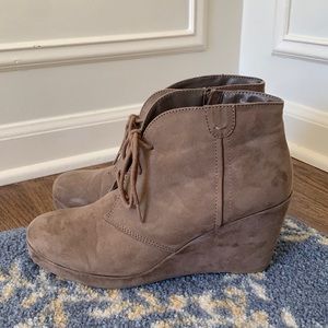 Women’s Wedge Lace Up Booties